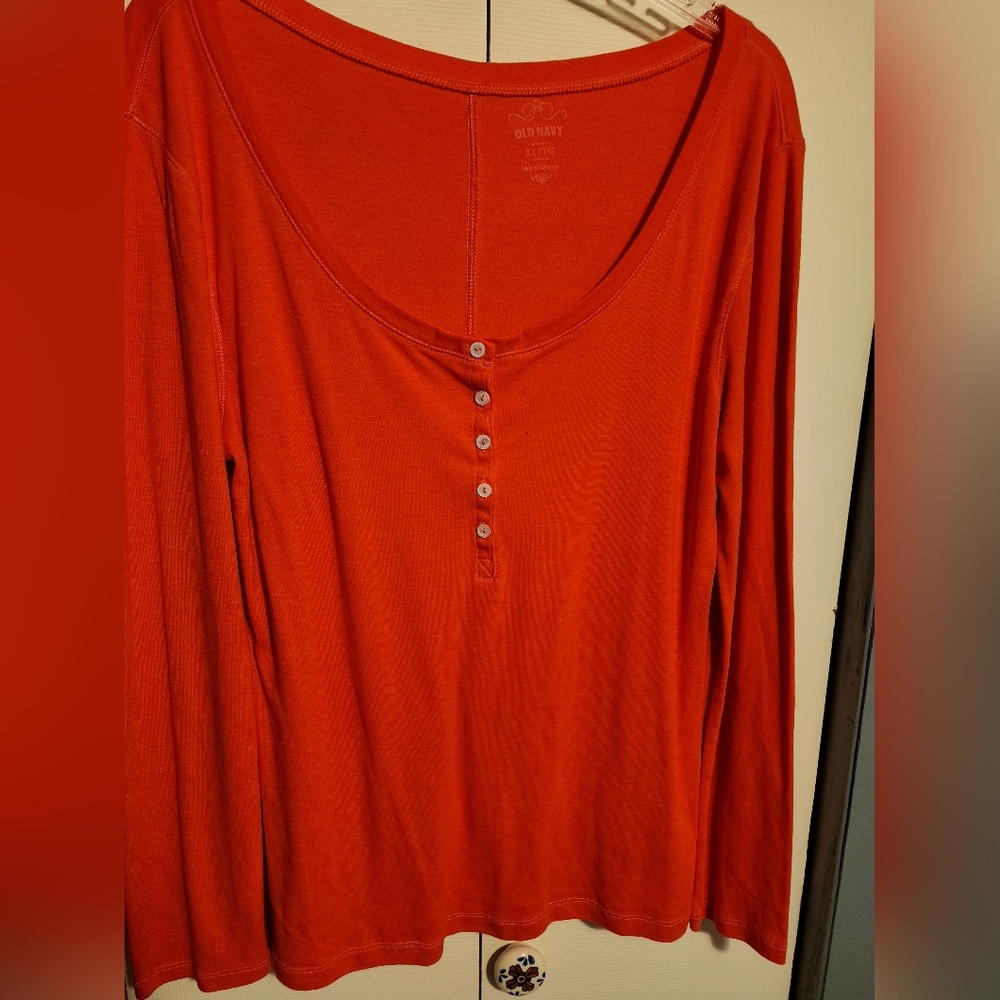 Old Navy long sleeve shirt with buttons